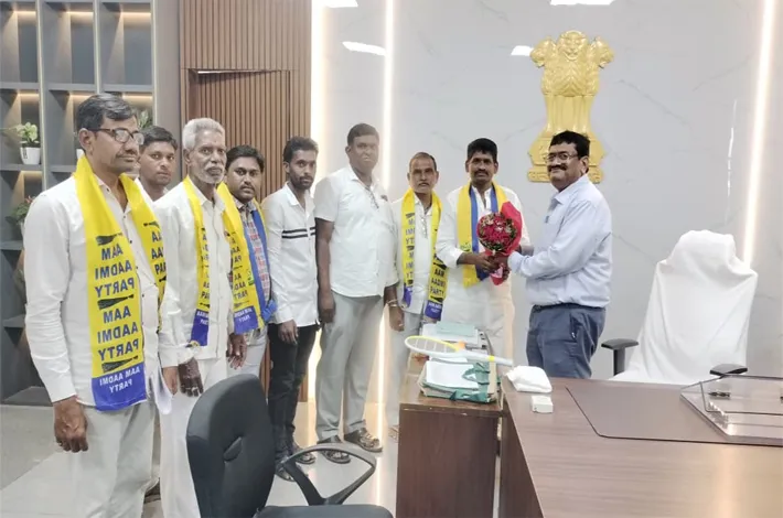 నూతన అదనపు కలెక్టర్ల కు సన్మానం