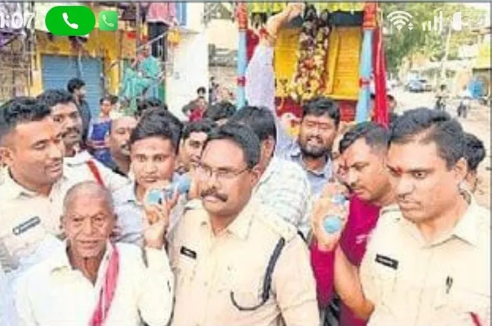 భక్తి రథానికి ఏసీపీ సారథ్యం