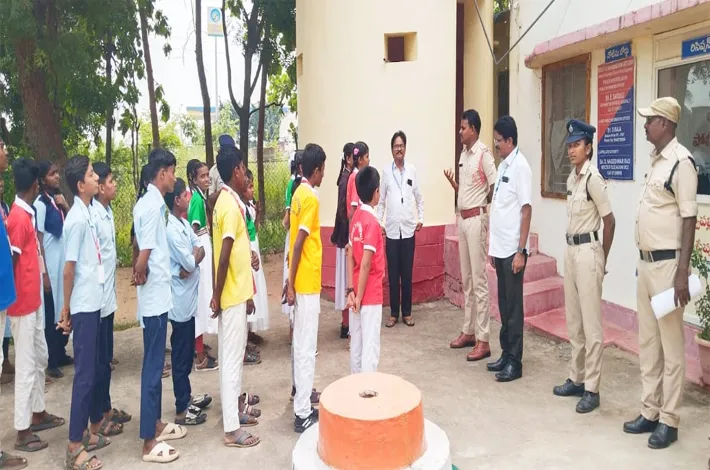 పోలీసులు అంటే భయం కాదు.. భరోసా!