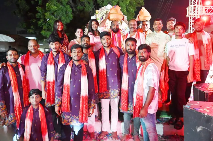 రూ. 2,05,000 పలికిన గణేష్ లడ్డు