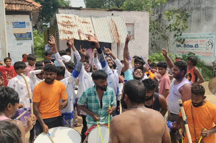 ఘనంగా గణనాథుల శోభాయాత్ర