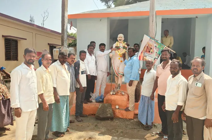 సత్యాగ్రహం, అహింస మార్గంలో స్వాతంత్ర్యం సాధించిన మహానేత