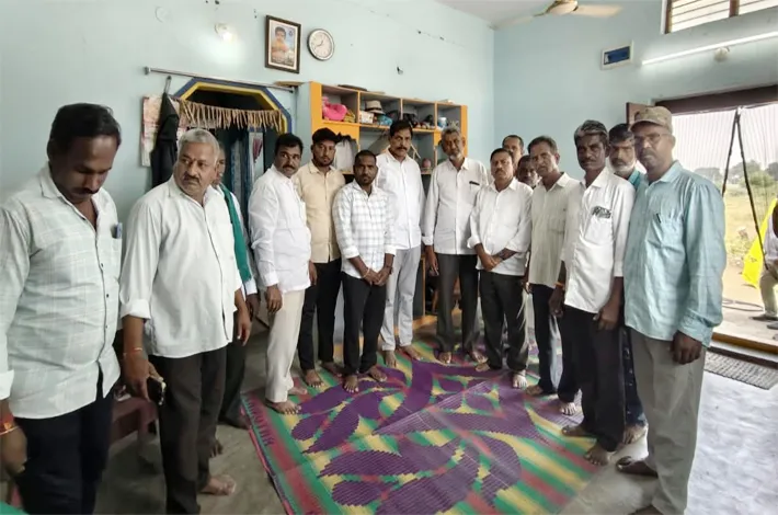 భాదిత కుటుంబాలకు పరామర్శ