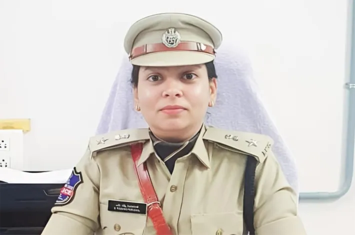 పోలీస్ ఫ్లాగ్ డే పోటీల్లో యువత, విద్యార్థులు పాల్గొనాలి