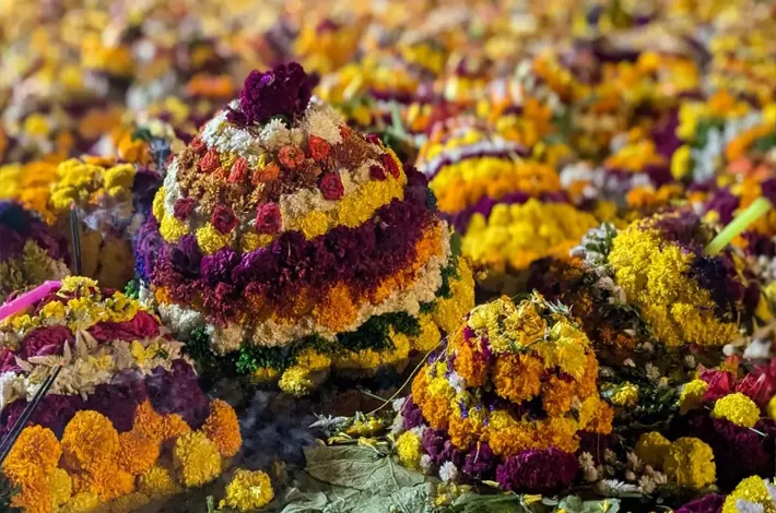 సద్దుల బతుకమ్మకు వేళాయే.. హైదరాబాద్‌ ముస్తాబాయే! 