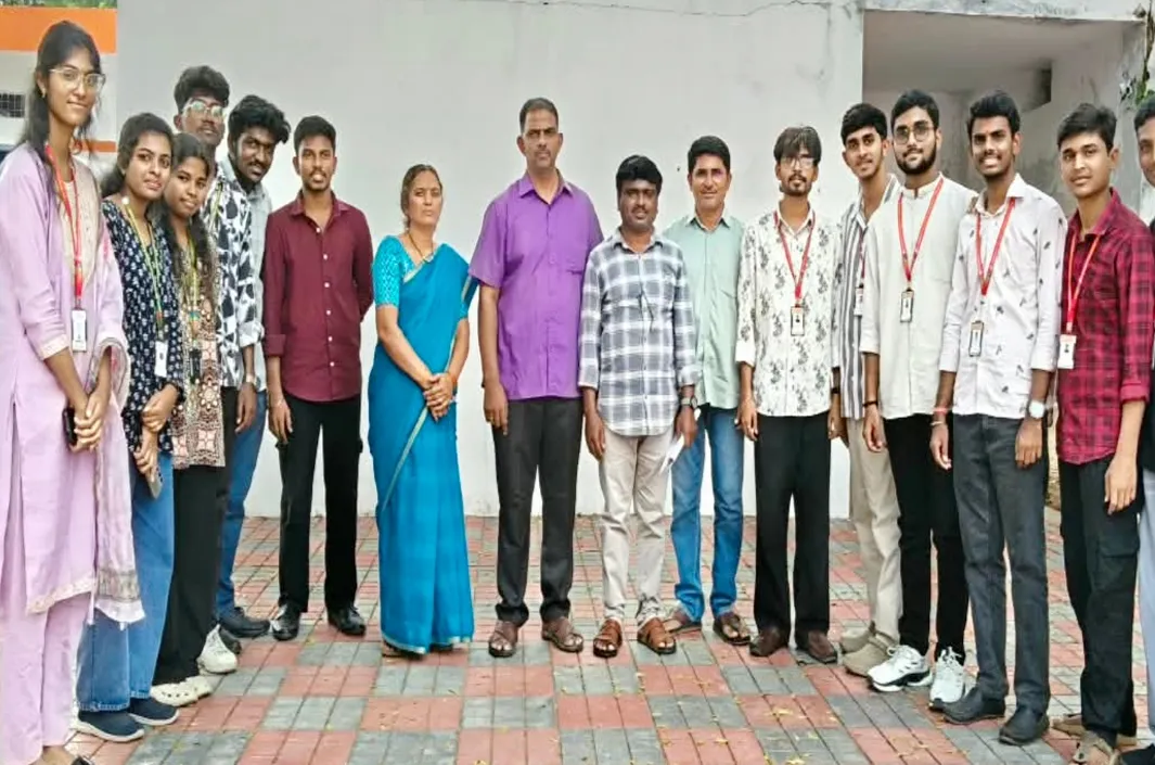 చదువులో వెనుకబడిన విద్యార్థులకు వీకెండ్ తరగతులు