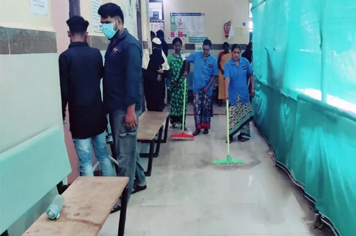 హాస్పిటల్లోకి చేరుతున్న క్యూరింగ్ వాటర్