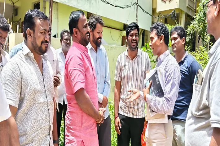 పార్కు స్థలాలను రక్షిస్తాం