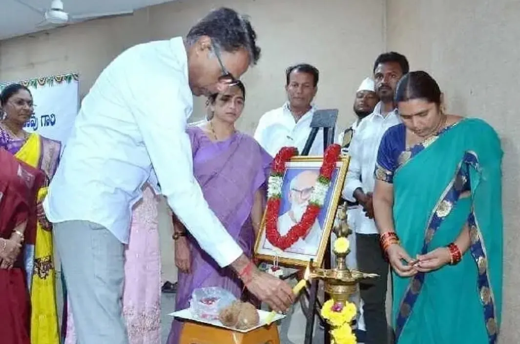 కలెక్టరేట్‌లో ఘనంగా ప్రజాకవి కాళోజీ జయంతి వేడుకలు
