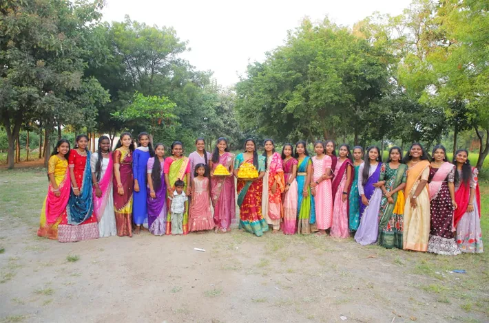 సిరికొండలో ఘనంగా బతుకమ్మ వేడుకలు