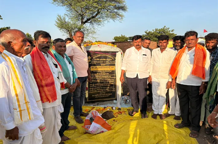 గిరిజన తండాల అభివృద్ధే లక్ష్యం: ఎమ్మెల్యే సంజీవరెడ్డి