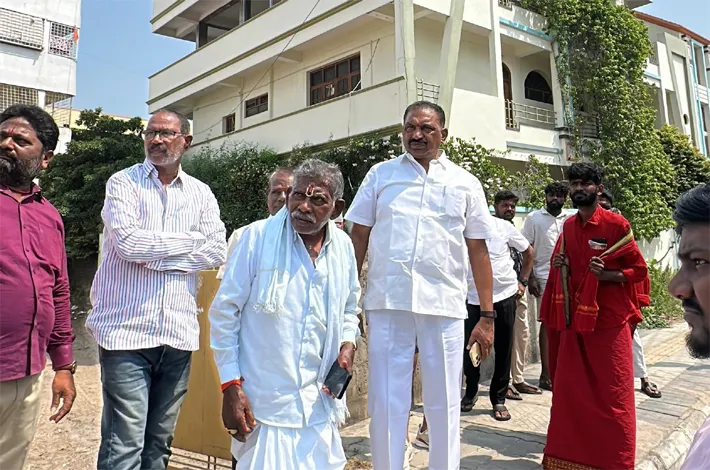 ఎంగిలి పూల బతుకమ్మ వేడుకల ఏర్పాట్ల పరిశీలన
