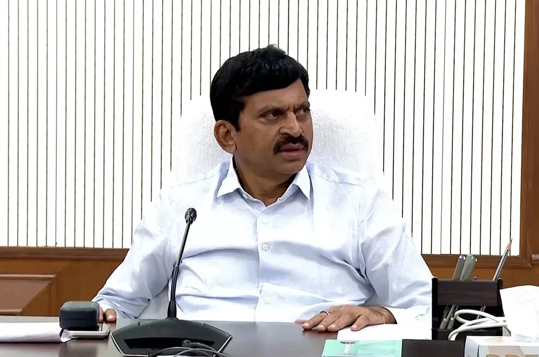 ఏళ్ల‌ భూ స‌మ‌స్య‌ల‌కు పరిష్కారం