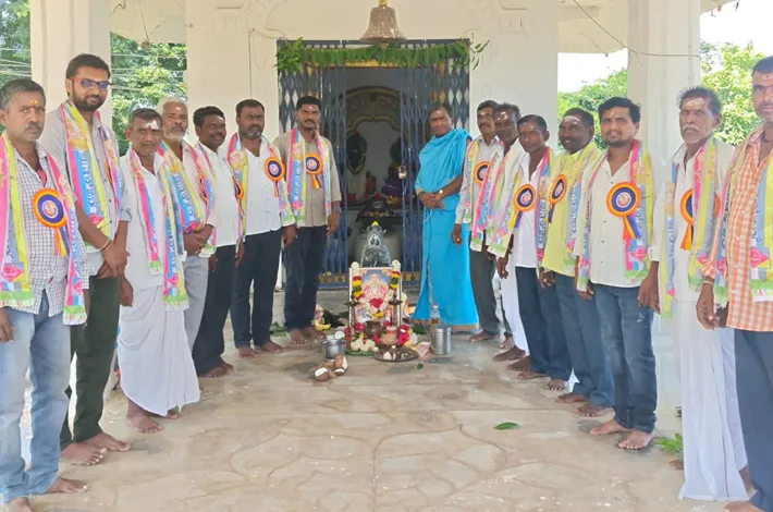 కులవృత్తులు కనుమరుగవుతున్న వేళ.. విశ్వబ్రాహ్మణులకు అండ ఏదీ?