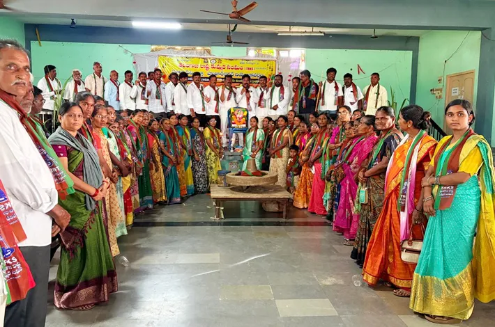 కుమ్మరుల డిమాండ్లను ప్రభుత్వం వెంటనే పరిష్కరించాలి