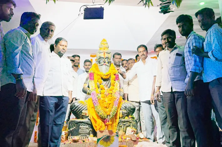 వాల్మీకి మహర్షి ఆశయాలు స్ఫూర్తిదాయకం