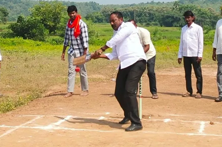 దసరా మహోత్సవ ఛాంపియన్ ట్రోఫీ ప్రారంభం