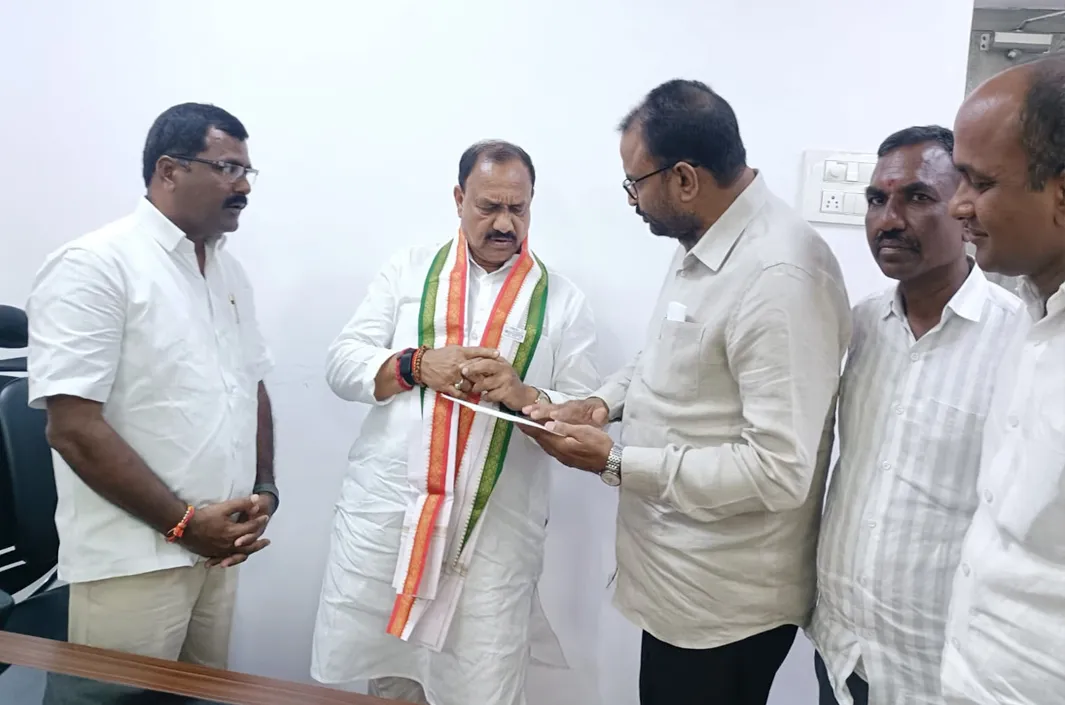 సరస్వతి కెనాల్ నీటి విడుదల చేయాలి