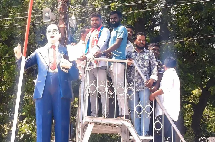 ఓటు హక్కు ఏ పార్టీ సొత్తు కాదు