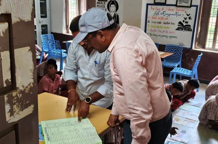 గురుకులంలో అదనపు కలెక్టర్ ఆకస్మిక తనిఖీ