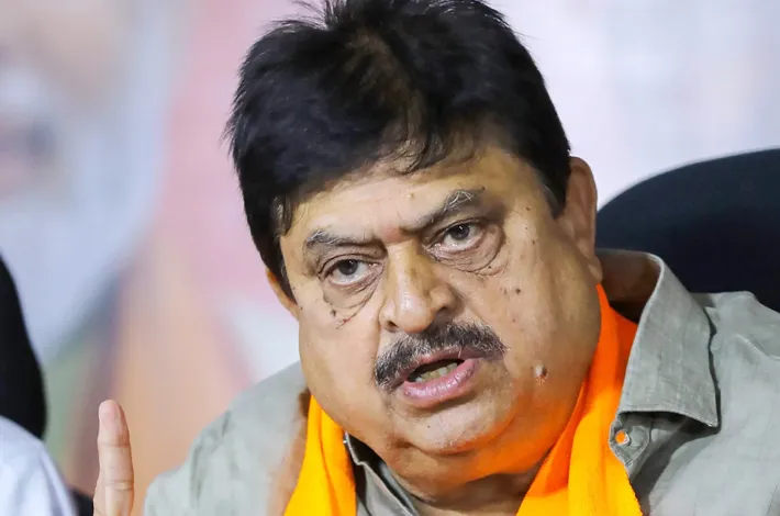కాంగ్రెస్ ధర్నా పొలిటికల్ డ్రామానే!