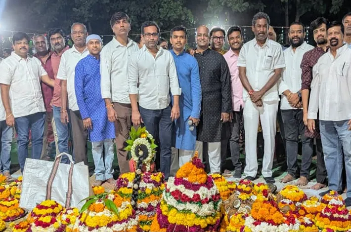 వెంకటేశ్వర కాలనీ, ఎంజీ పార్క్‌లో ఘనంగా బతుకమ్మ సంబరాలు