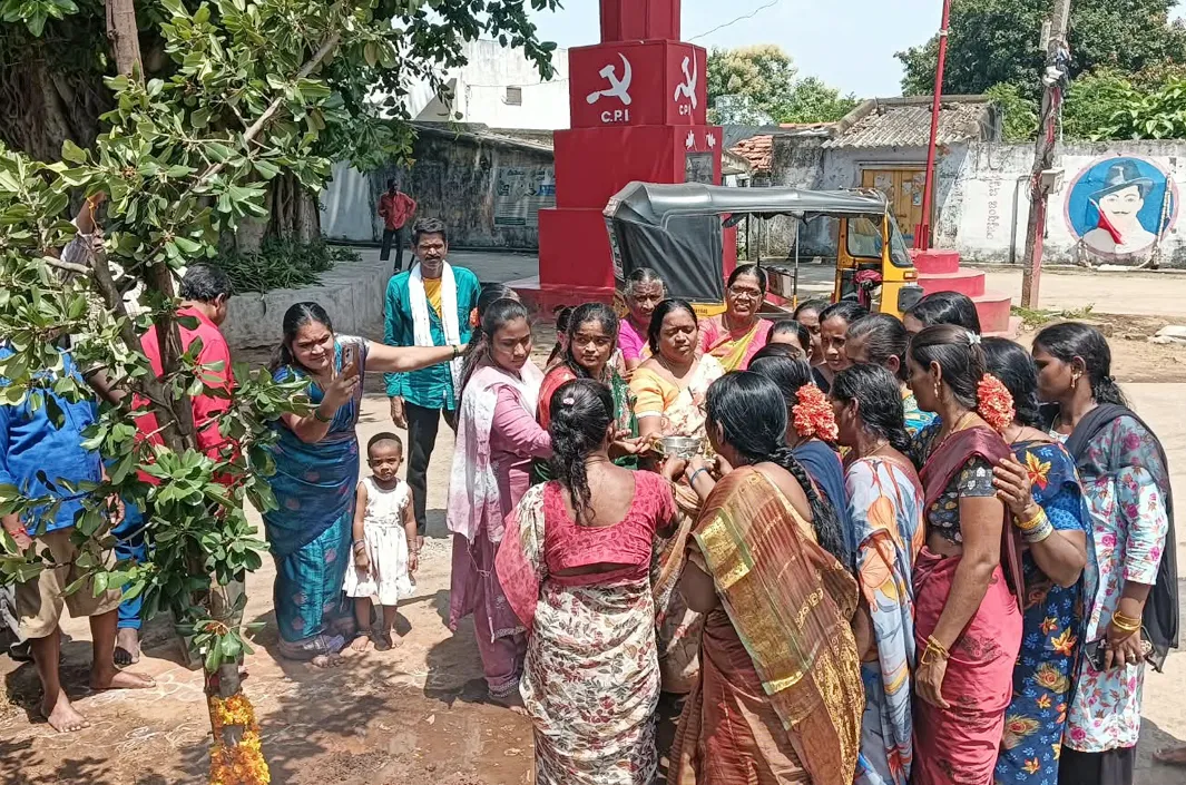 ఘనంగా శ్రీ దుర్గాదేవి శరన్నవరాత్రి ఉత్సవాల ప్రారంభం