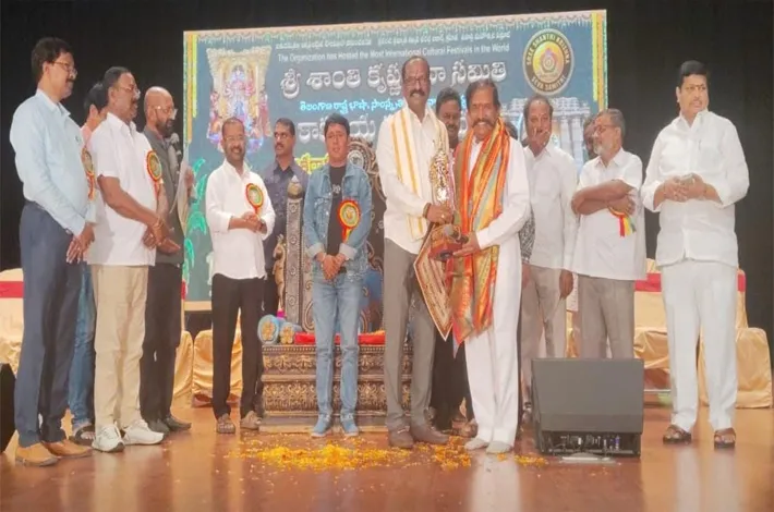 గట్టు మహేష్ బాబు కు"కళాబందు" బిరుదు ప్రధానం