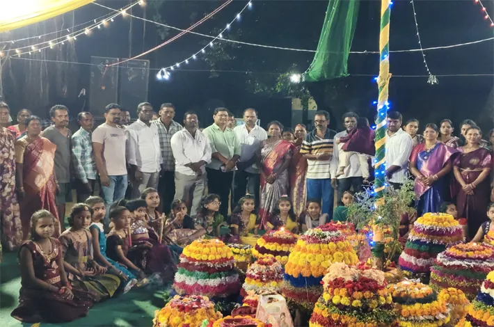 బోడులో ఘనంగా సద్దుల బతుకమ్మ వేడుకలు