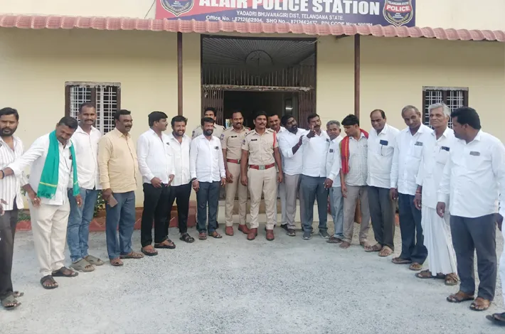 బతుకమ్మ, దసరా, దీపావళి పండుగలను ప్రశాంతంగా జరుపుకోవాలి
