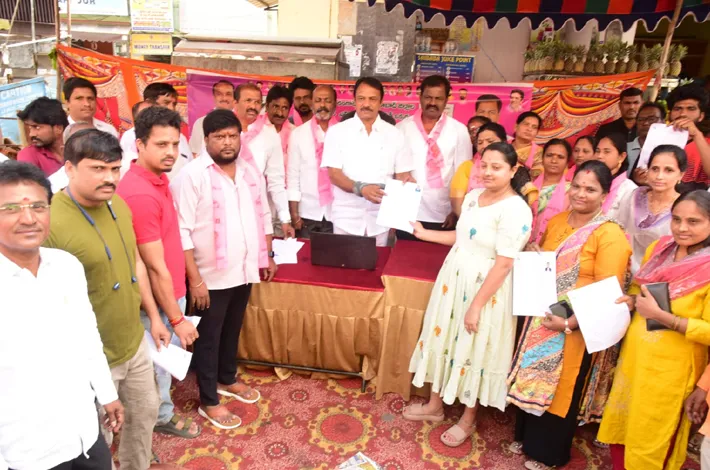 పట్టభద్రులు ఓటు వేయాలి