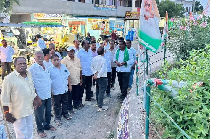 ఆర్ అండ్ బి రోడ్ల విస్తరణ పనులకు భూమి పూజ