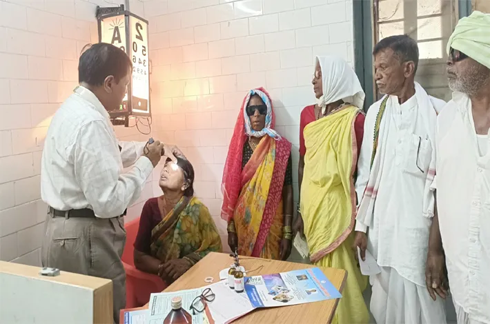 దోమకొండలో కంటి పరీక్షల శిబిరం నిర్వహణ