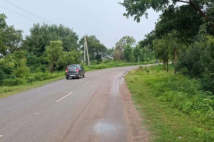 తాడువాయిలోప్రమాదకర మలుపులు.. నిర్లక్ష్యమేనా?