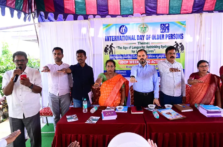 వయోవృద్ధుల అనుభవాలు జిల్లా అభివృద్ధికి దోహదం