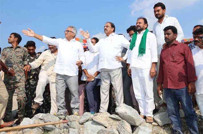 టన్నెల్‌ పనులను పరిశీలించిన మంత్రి తుమ్మల