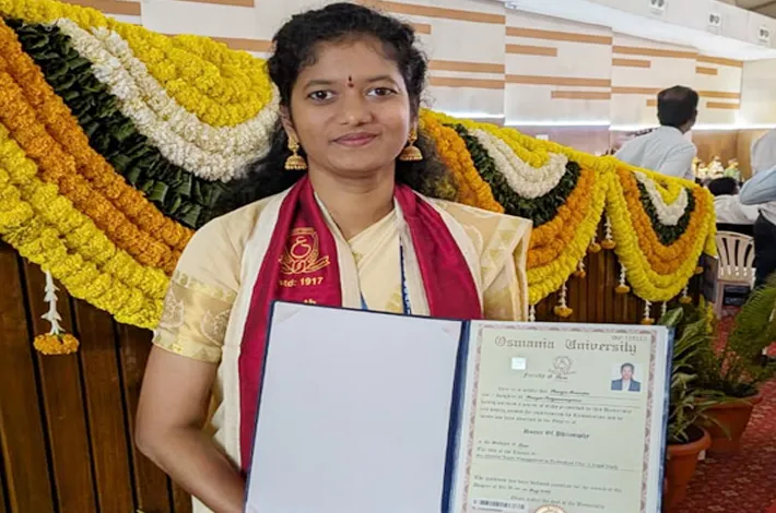 న్యాయశాస్త్రంలో రంగు మౌనికకు డాక్టరేట్
