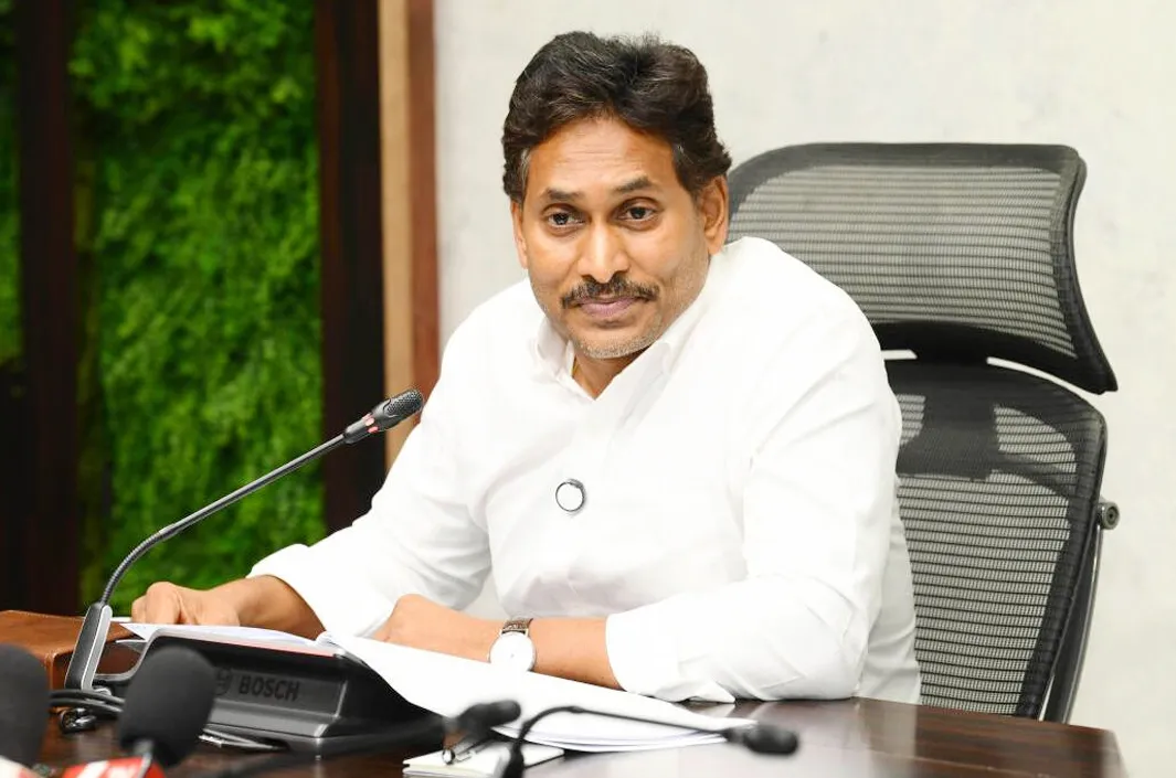 నామినేషన్ల వివాదంపై జగన్ ఫైర్