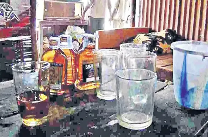 బెల్ట్ జోరు.. జనం బేజారు!