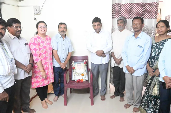 మాజీ ఎంపీ నామ పర్యటన