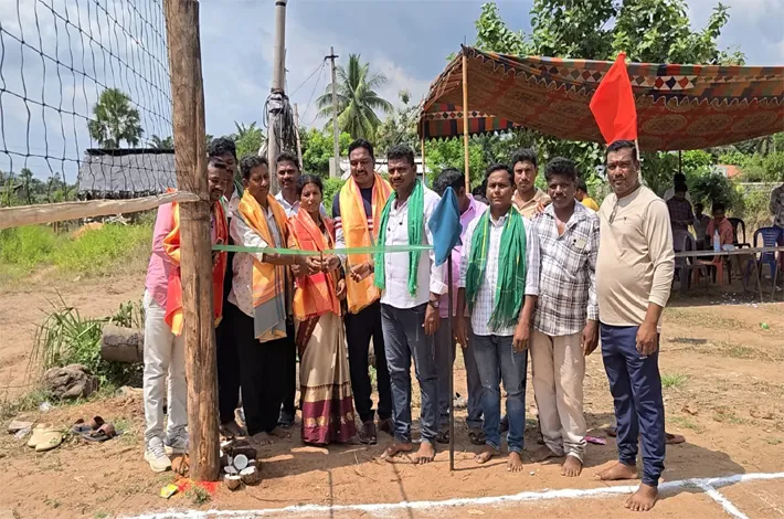 వాలీబాల్ పోటీలు ప్రారంభం