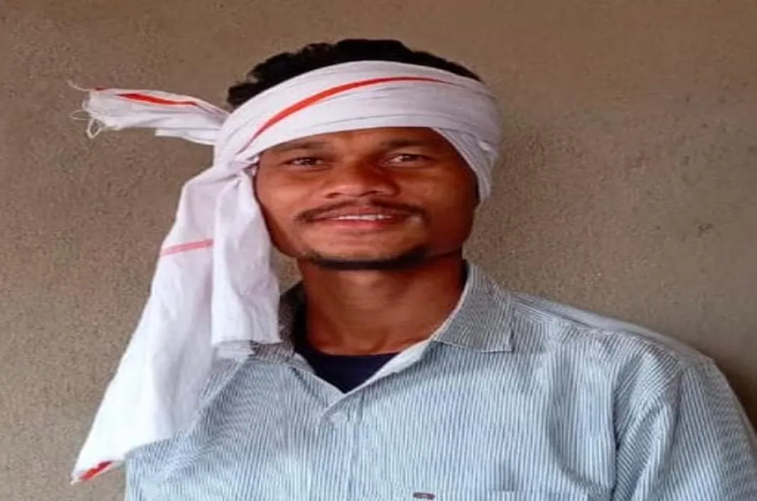 ఆటో బోల్తాతో యువకుడి మృతి