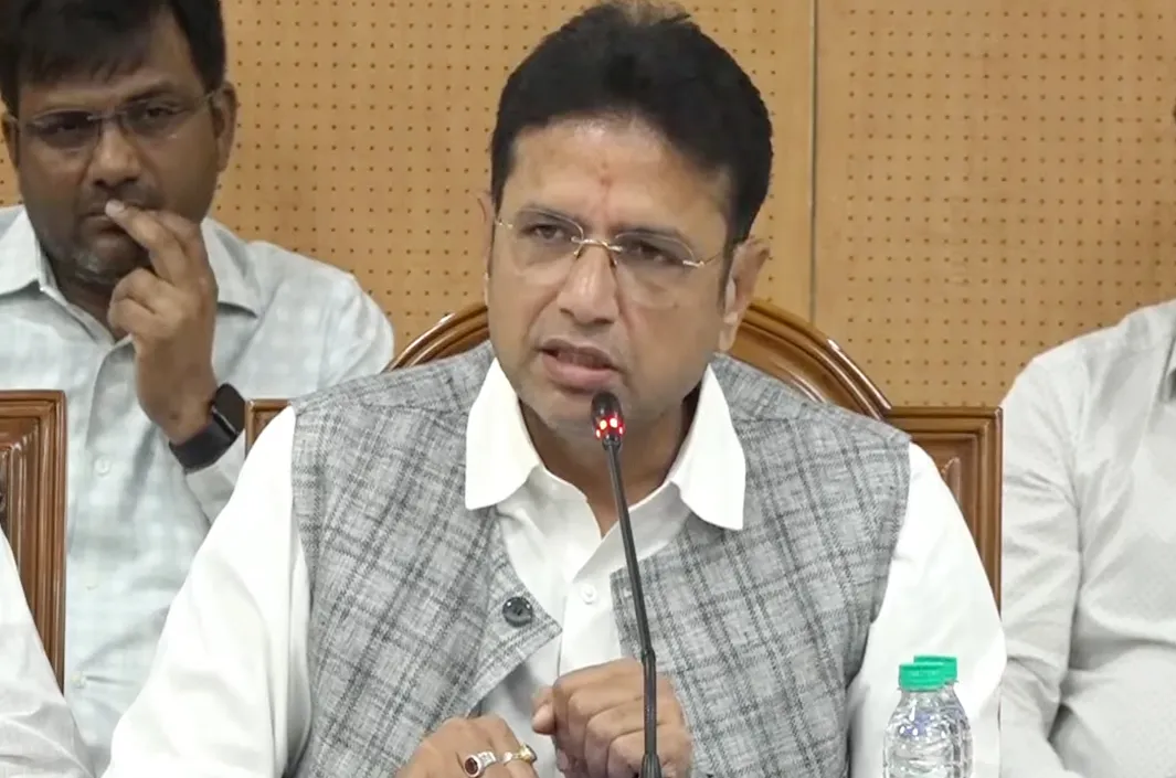 విపక్షాలకు శ్రీధర్ బాబు కౌంటర్