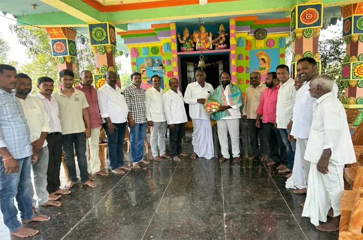 విండో చెర్మన్ కు సన్మానం