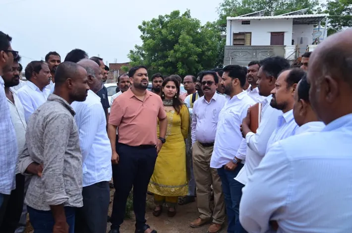 నాణ్యతతో.. నిర్ణీత గడువులోగా పూర్తి చేయాలి