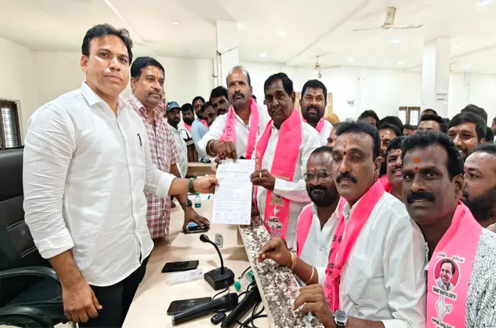 షాద్‎నగర్ లో ప్రజావాణిలో నిరసన 