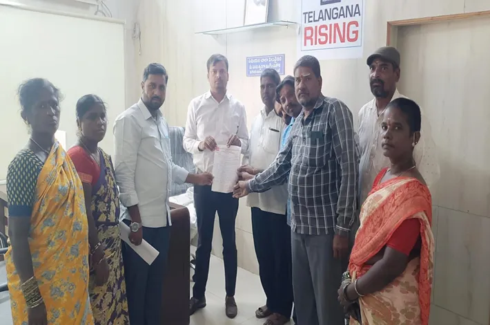 చిన్న వ్యాపారుల ఉసురు తీయొద్దు