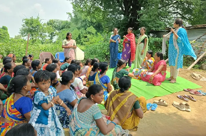 మహిళా సంఘాల ఆర్థిక అభివృద్ధికి సహకరించండి