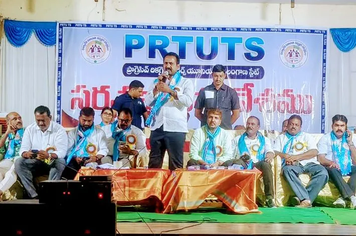 50 శాతం ఫిట్‌మెంట్‌తో పీఆర్సీ ఇవ్వాలి