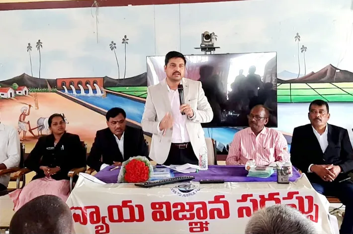 రైతులు ఉచిత న్యాయ సేవలను సద్వినియోగం చేసుకోవాలి